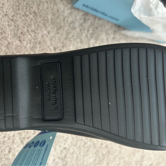 NWT Stride Rite St Ainsley black Maryjane’s in size 5M - Picture 7 of 7
